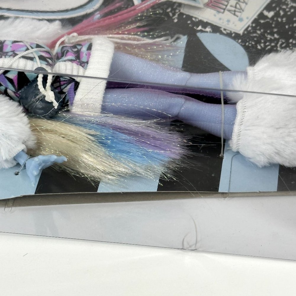 Monster High Abbey Bominable Daughter of the Yeti First Wave Rare - Picture 8 of 11